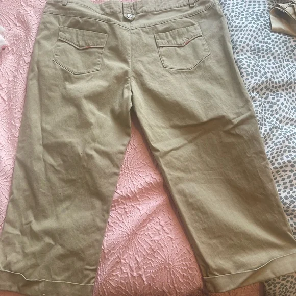 ($50) Burberry Brit Cropped Pants - Picture 6 of 11